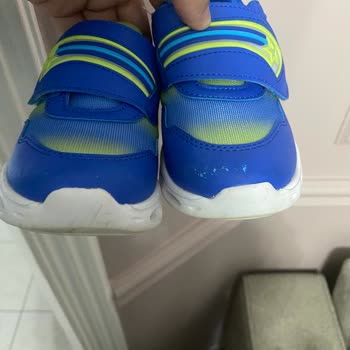 Vicco Bebek Ayakkabısı 2 Günde Deforme Oldu, Mağaza İlgisiz Kaldı