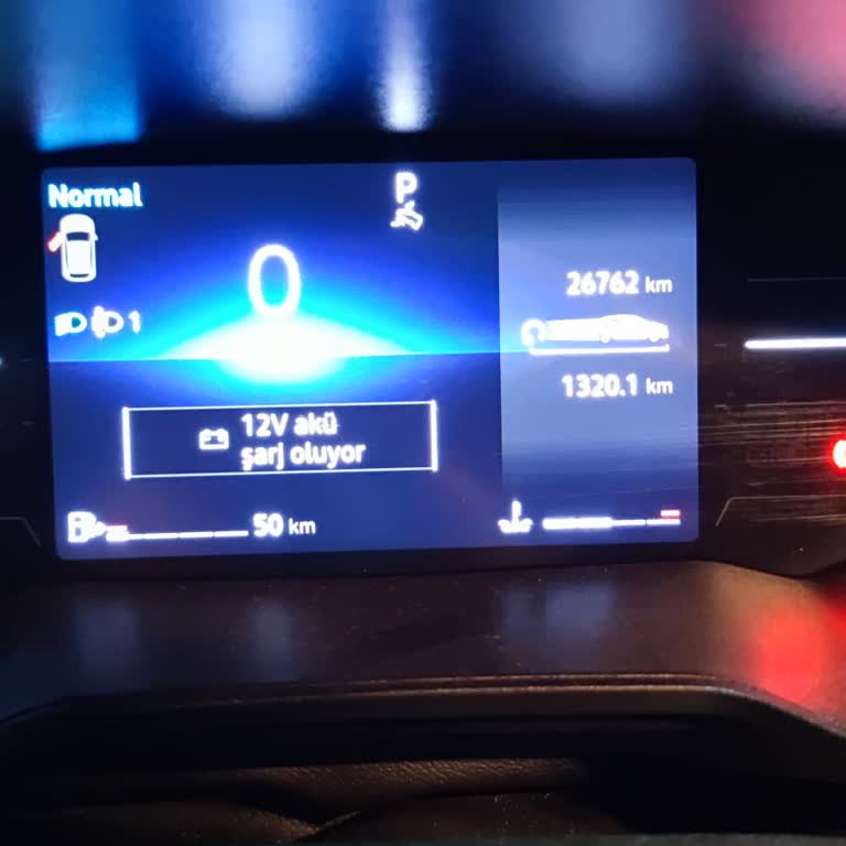 Yeni Renault Clio'da Sürekli Akü Şarj Uyarısı Ve Çözüm Bekleyişi