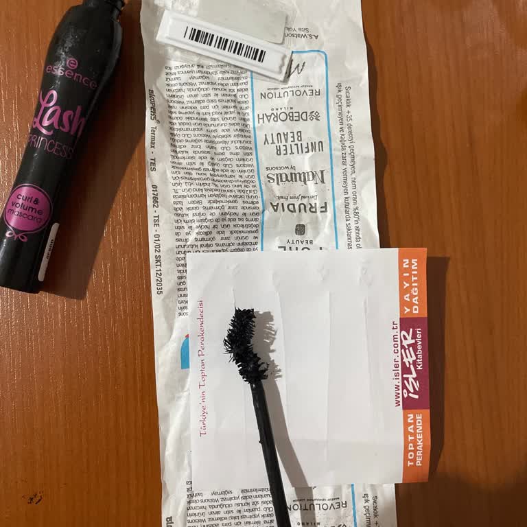 Aldığım Maskara Bükülmüş Ve Kullanılamaz Halde Çıktı