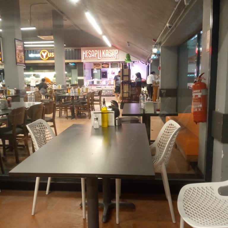 Köfteci Yusuf'ta Köfte Bulunmaması Ve Ödeme Sorunları Hayal Kırıklığı Yarattı