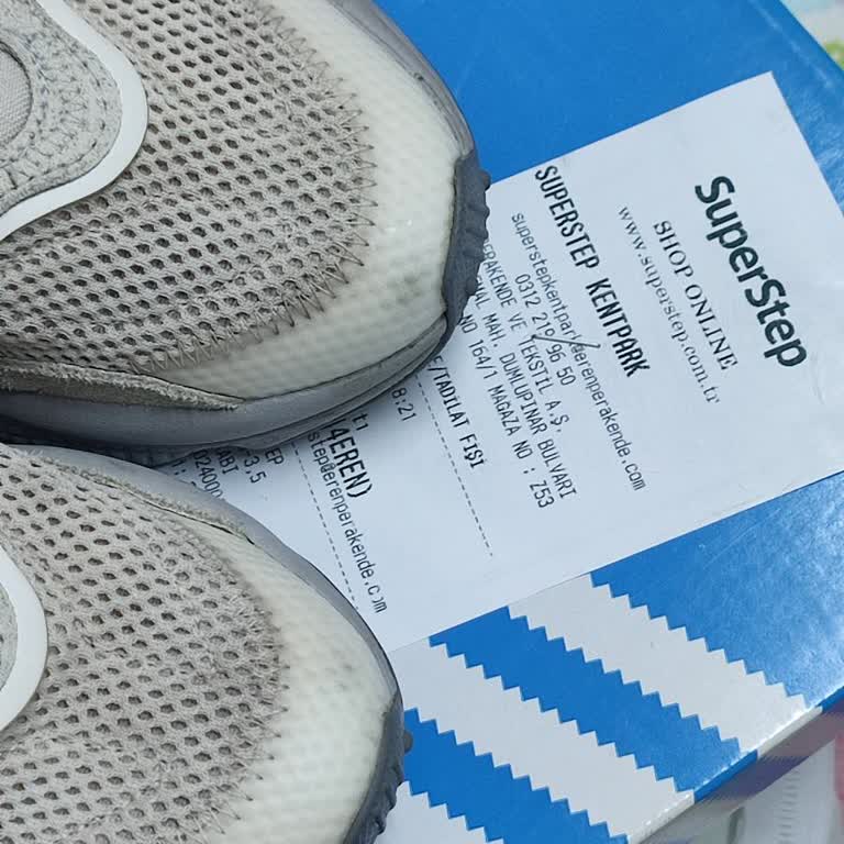 Adidas Ozweego Ayakkabıda Kısa Sürede Deformasyon Ve Mağaza İlgisizliği
