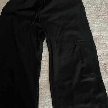 Stradivarius'tan Aldığım Pantolonun Kalitesizliği Ve İade Sorunu