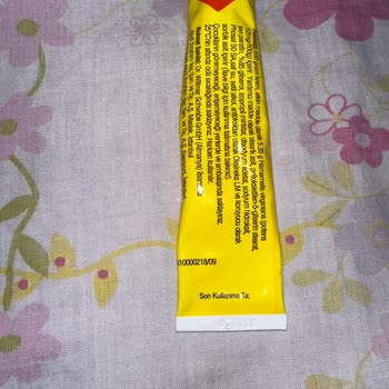 Krem Kullanımı Sonrası Yüzde Yanma ve Kızarıklık Şikayeti