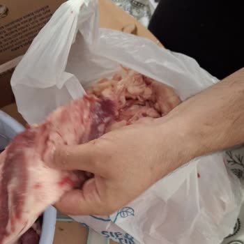 Carrefour SA'dan Aldığım Kurban Kolisi Yağ Ve Sakatat Dolu Çıktı