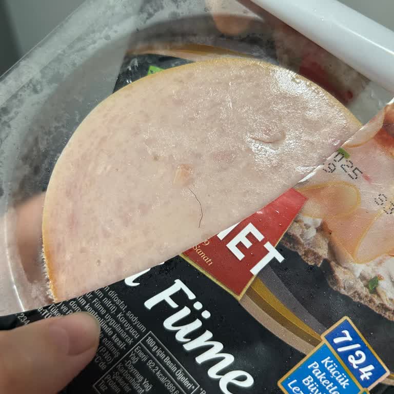 Aldığım Hindi Füme Paketinden Kıl Çıkması Ve Hijyen Endişesi