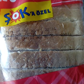Tarihi Geçmiş Ekmek Ve Yoğun Plastik Kokusu Endişesi