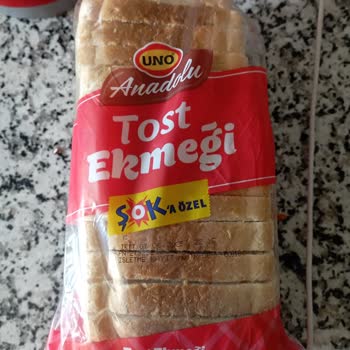 Tarihi Geçmiş Ekmek Ve Yoğun Plastik Kokusu Endişesi