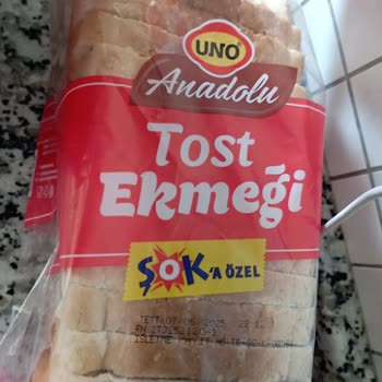 Tarihi Geçmiş Ekmek Ve Yoğun Plastik Kokusu Endişesi
