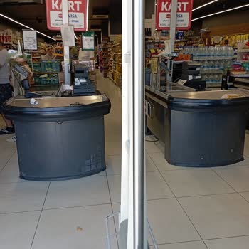 Onur Market'te Hijyen Ve Personel Sorunu Bayramda Zirve Yaptı