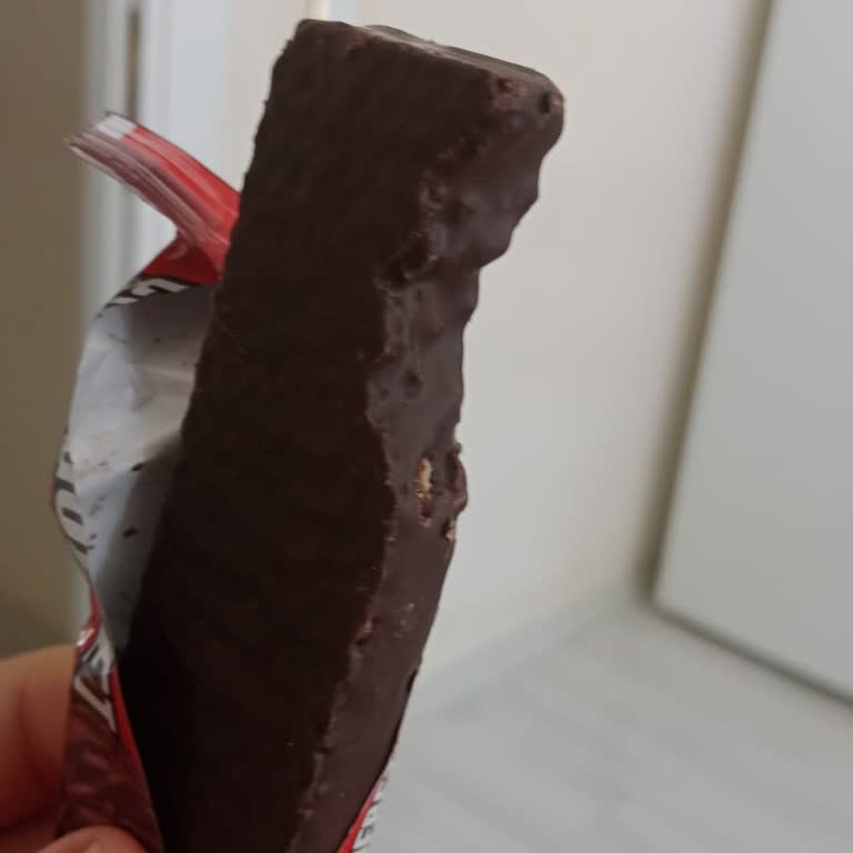 Yarım Ve Eksik Çıkan Çikolata Ürünü Hayal Kırıklığı Yarattı