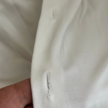 Satın Aldığım Gömlek Kusurlu Çıktı, İade Kabul Edilmedi