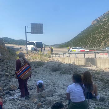 Başka Firmanın Eski Otobüsü, Uzayan Yolculuk Ve Bilgisizlik Mağduriyeti