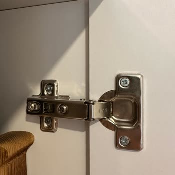 Hasarlı Ve Kalitesiz Dolap, Yetersiz Müşteri Desteği