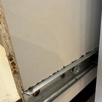 Hasarlı Ve Kalitesiz Dolap, Yetersiz Müşteri Desteği