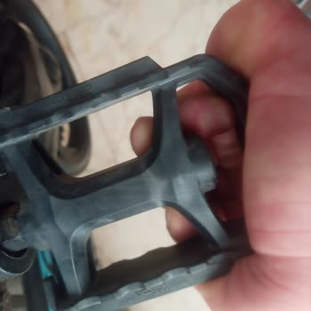 15 Günlük Bisikletin Pedalları Kırıldı, Garanti Kapsamına Alınmadı