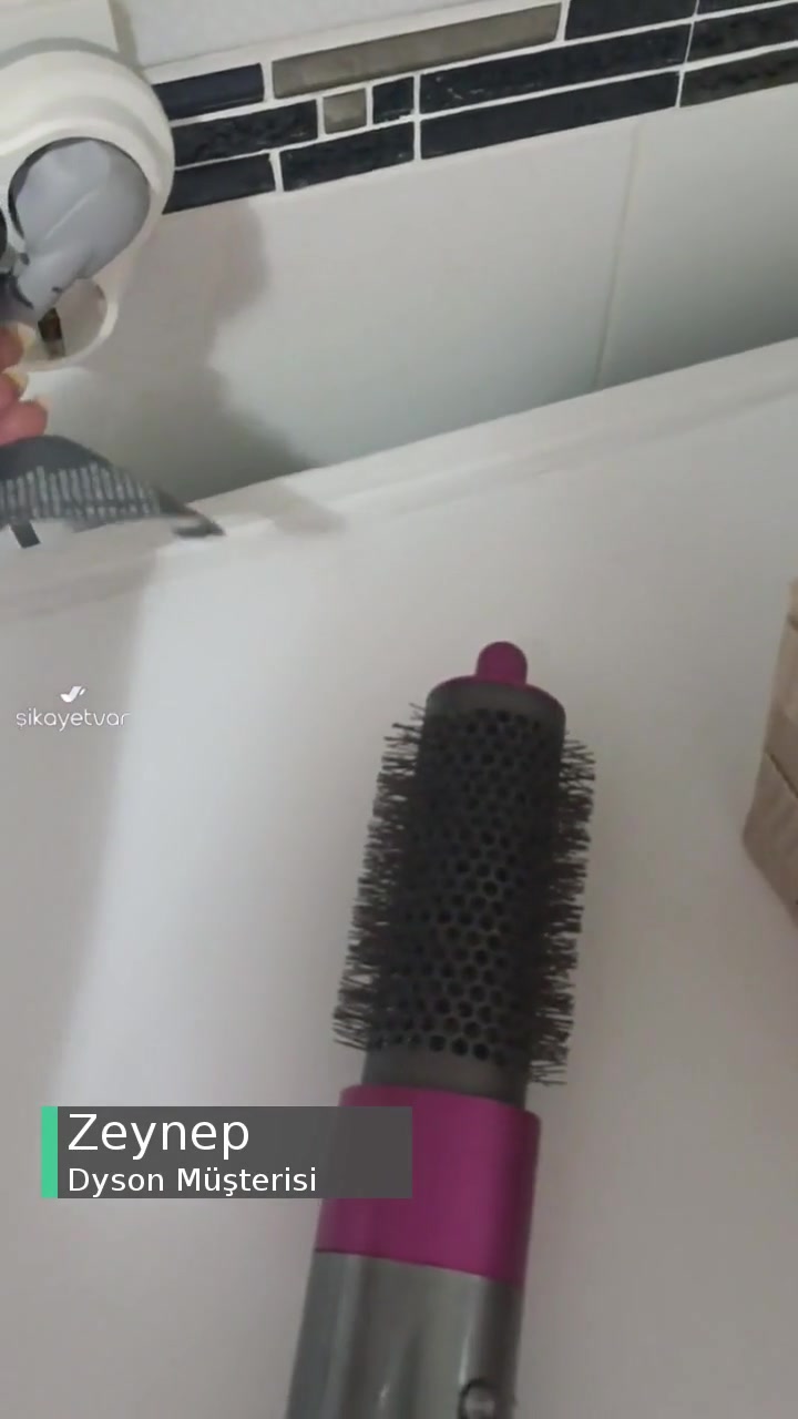 Dyson Airwrap Başlık Düşmesi Ve Sürekli Kendi Kendine Durması videonun kapak resmi