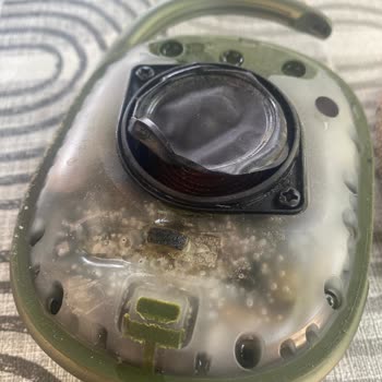 JBL Clip 4 Hoparlör Şarj Halindeyken Patladı, Güvenlik Riski Oluşturdu