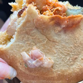 Osmaniye Park 328 AVM Usta Döner'de Çiğ Et Ve Kötü Muamele Şikayeti