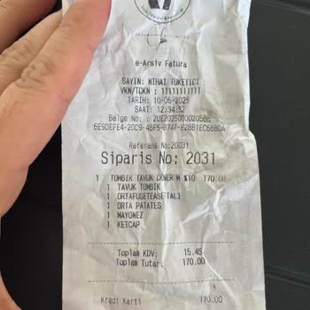 Osmaniye Park 328 AVM Usta Döner'de Çiğ Et Ve Kötü Muamele Şikayeti