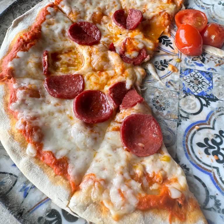 Sio Lounge Hayal Kırıklığı Yaratan Pizza Deneyimi Ve Yüksek Fiyat