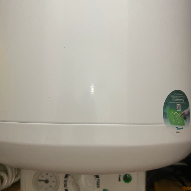 Garantisi Devam Eden Termosifon İçin Yüksek Servis Ücreti Talebi