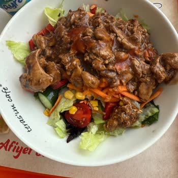 Çürük Sebzeler Ve Kalitesiz Tavuk Nedeniyle Sağlık Riski Yaşadım