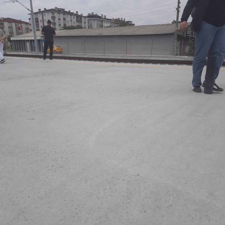 Tren Seferlerinde Sürekli Gecikme Ve Yanıltıcı Saatler