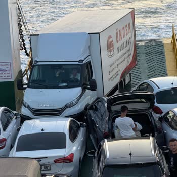 Adalar 1 Feribotunda Aşırı Yükleme Ve Güvenlik İhmali Yolcuları Riske Atıyor