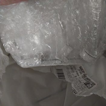 Sürat Kargo İle Gönderilen Porselenlerin Kırılması Ve Dikkatsiz Taşıma