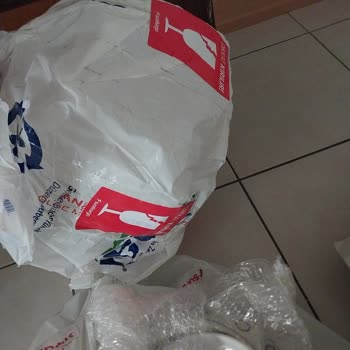 Sürat Kargo İle Gönderilen Porselenlerin Kırılması Ve Dikkatsiz Taşıma