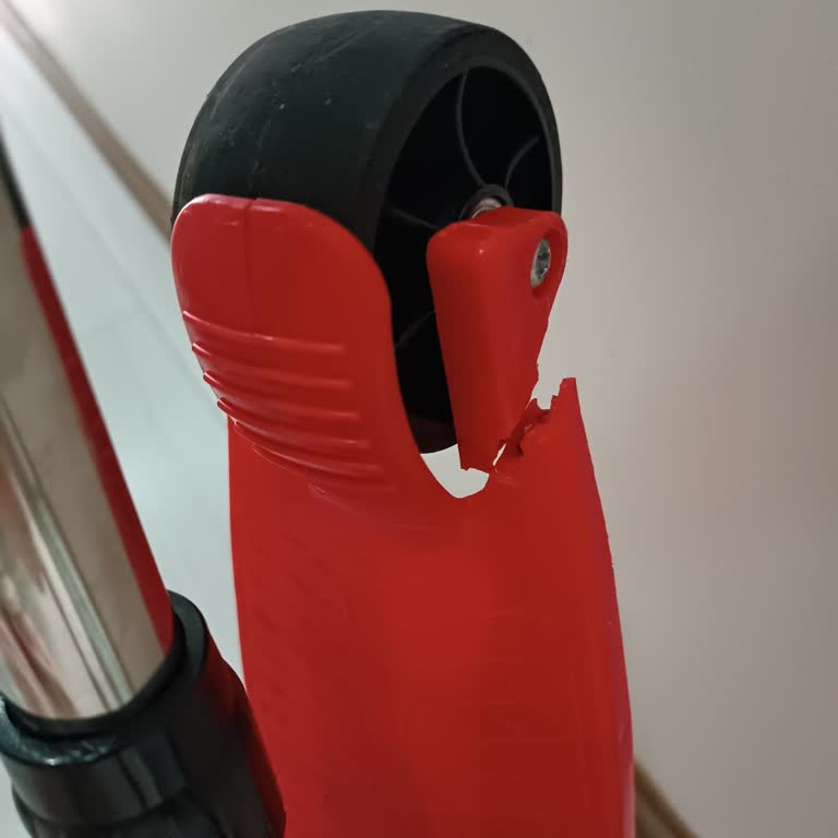 A101'den Aldığım Çocuk Scooter'ı İlk Kullanımda Bozuldu, Mağaza İlgisiz Kaldı