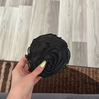 Aldığım Elbiseyle Birlikte Yanlış Ve Kalitesiz Çiçek Gönderildi