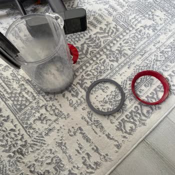 Dyson V15 Süpürgemin Çöp Haznesi Lastiği Sorunu Ve Garanti Desteği Eksikliği