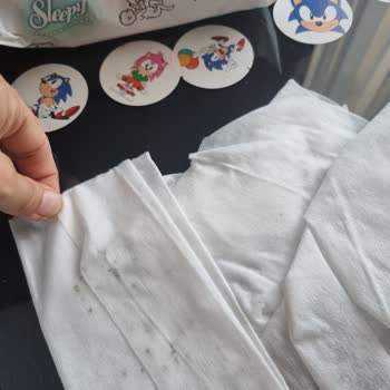 Bebek Islak Havlusunda Küf Şoku Ve Sağlıksız Ürün Endişesi