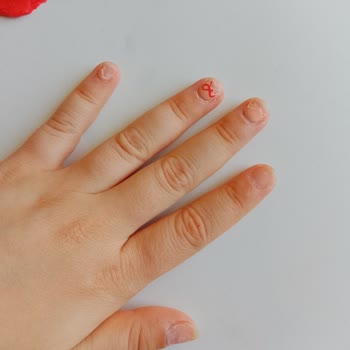 Kalıcı Oje Sonrası Tırnaklarda Hasar Ve İletişim Sorunu