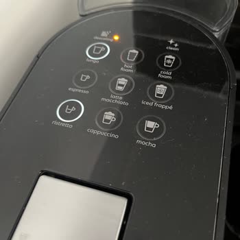 Kireç Uyarısı Veren Kahve Makinem Tamir Edilmiyor, Çözüm Bekliyorum