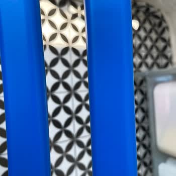 İkea'dan Aldığım Sandalyelerde Boya Sorunu Ve Noktacıklar Oluştu