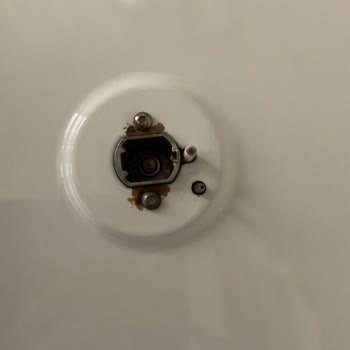 Vestel Fırın Tablasında Sürekli Boya Atması Ve Servis Çözüm Bulamıyor