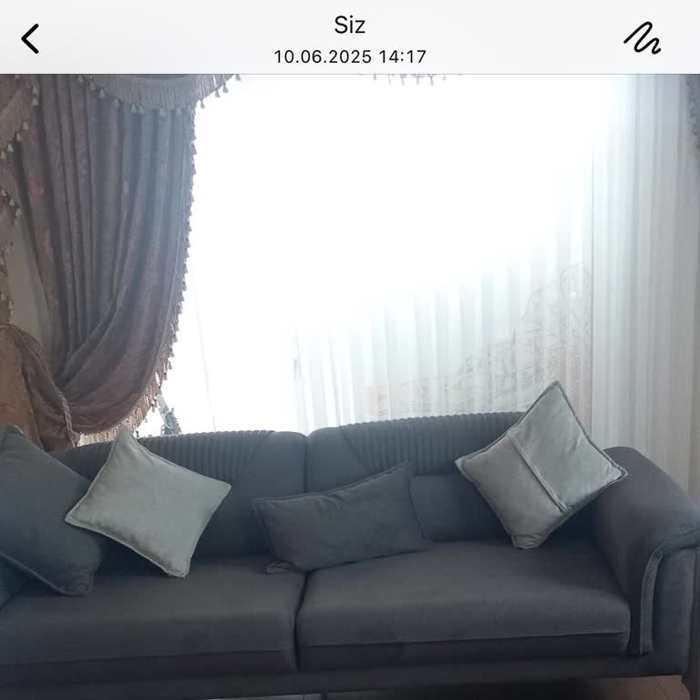 Yanlış Renkli Koltuk Ve Sorumsuz Hizmet