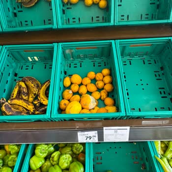 Şok Markette Tarihi Geçmiş Ve Bozulmuş Ürünler Satışta