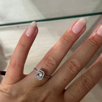 Aldığım Yüzükte Sürekli Kırılma Ve Taş Düşmesi Nedeniyle Mağduriyet Yaşadım