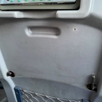 Uzun Rötar, Yetersiz İkram Ve Eski Otobüsle Kötü Yolculuk Deneyimi