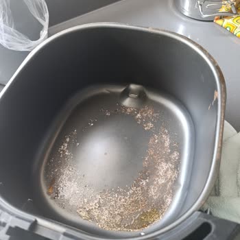 Az Kullanılan Airfryer'da Paslanma Ve Yüksek Yedek Parça Ücreti