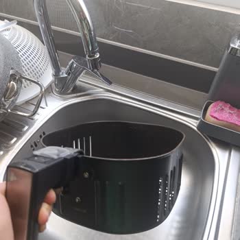 Az Kullanılan Airfryer'da Paslanma Ve Yüksek Yedek Parça Ücreti