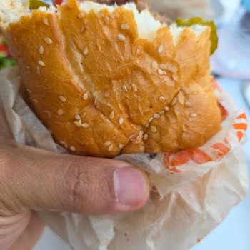 Balçova Köfteci Yusuf'ta Hayal Kırıklığı: Kötü Servis Ve Kalitesiz Ürünler