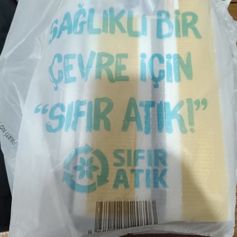 A101 Poşetlerinde Yoğun Koku Ve Sağlık Endişesi