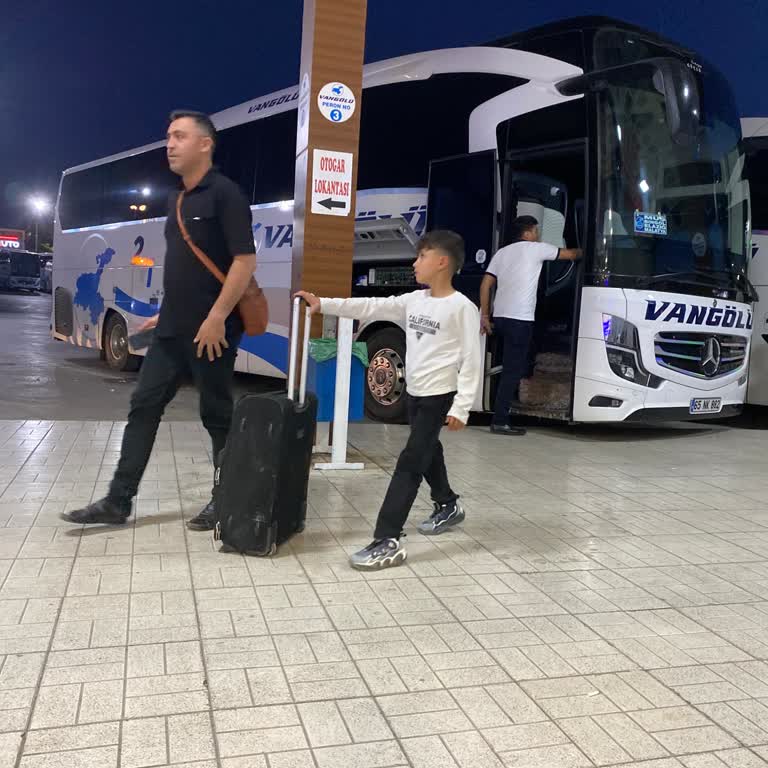 Van Otogarında Emanet Bölümünde Personelin Hakaretine Uğradım