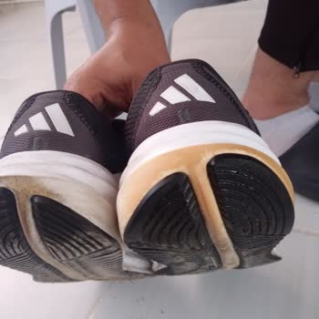 Boyner'den Alınan Adidas Ayakkabının Kısa Sürede Renk Değiştirmesi