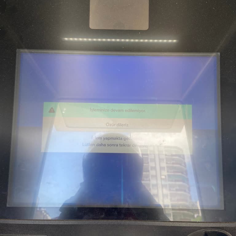 İş Bankası ATM'sinde Para Kaybı Ve Yetersiz Destek!
