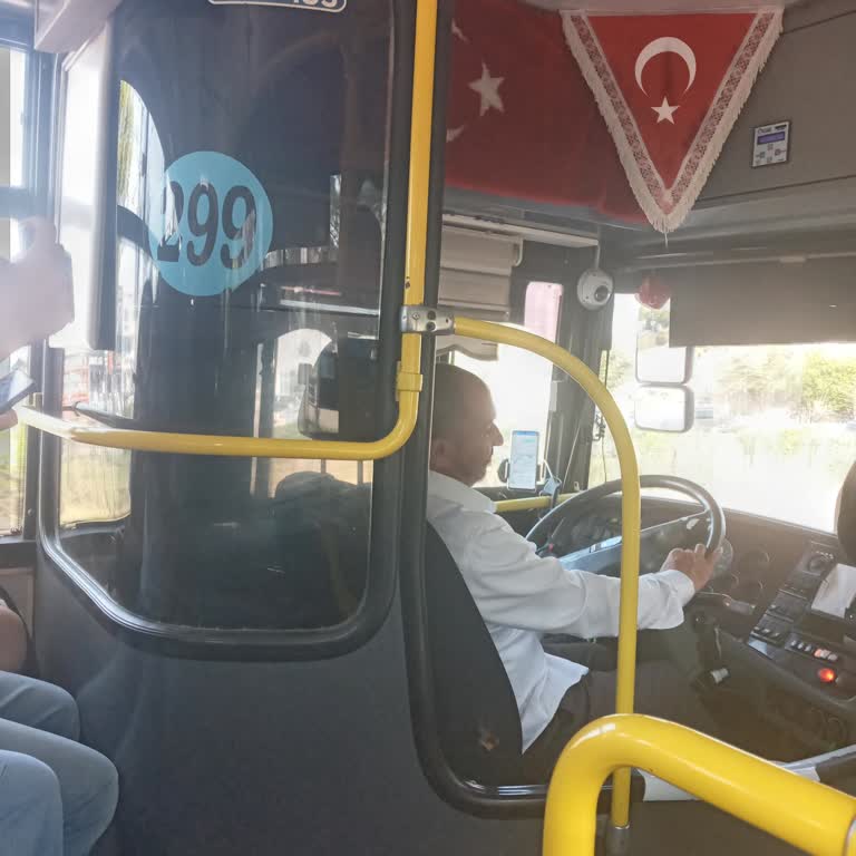 Otobüs Şoförünün Trafik Kurallarına Uymaması Ve Yolculara Eşitsiz Davranması